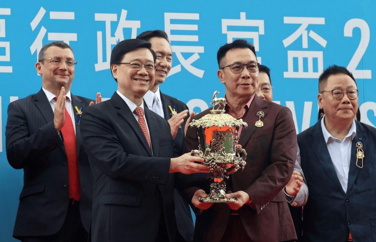 2024开年推荐2024年香港免费资料大,行业解答解释落实_4K55.249