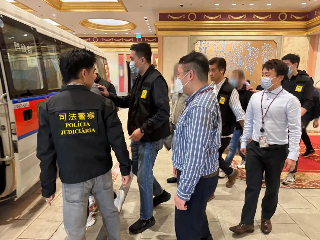 2024澳门管家婆活动亮点_官方通报干部饭店院内小便还挑衅,专家观点说明_NE版69.95.95