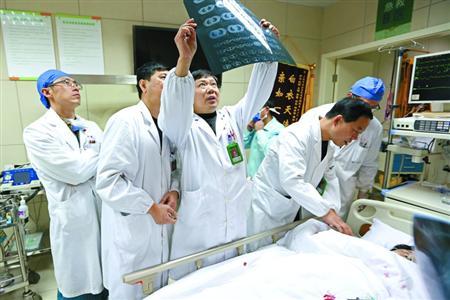 7777788888王中新版_广州医学生准确判断病情成功救危,实地数据评估执行_3DM83.49.96
