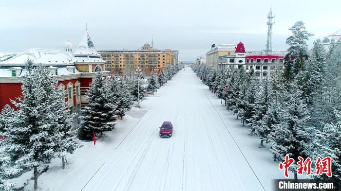 中国最北城市漠河降雪，冬日童话正式启动