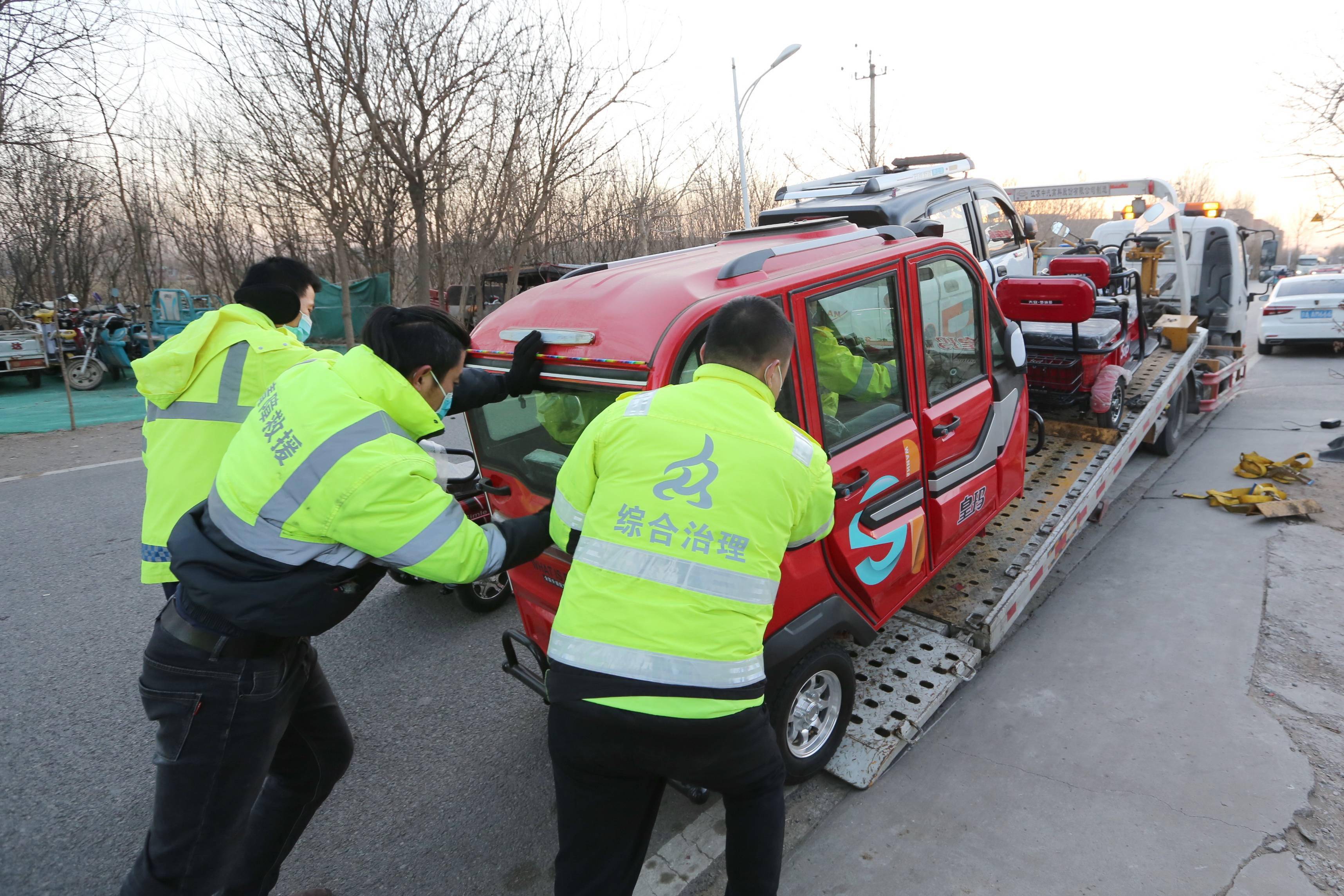 新奥门码内部资料免费_警方通报老头乐在高速逆行致2死,可靠评估解析_HD68.13.63