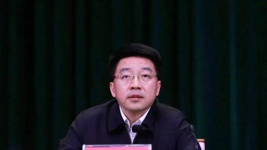 北京市年轻副市长高朋被开除公职，反腐风暴下的政治风波与内心挣扎之路