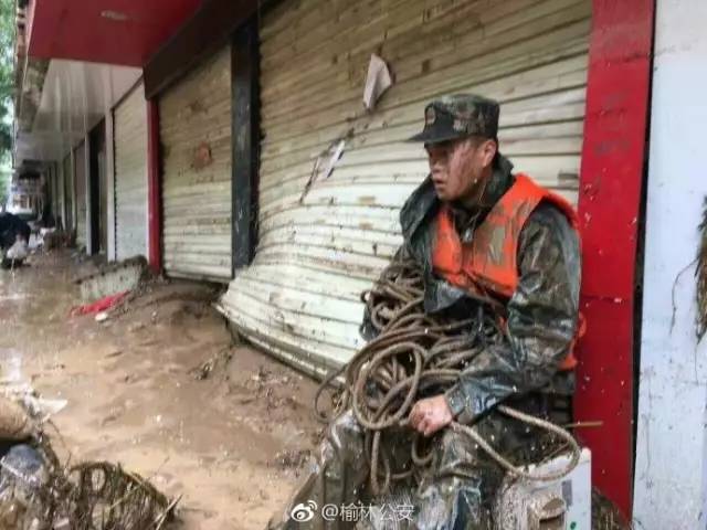 暴雨大暴雪罕见同框，旅行冒险中的内心平静探寻