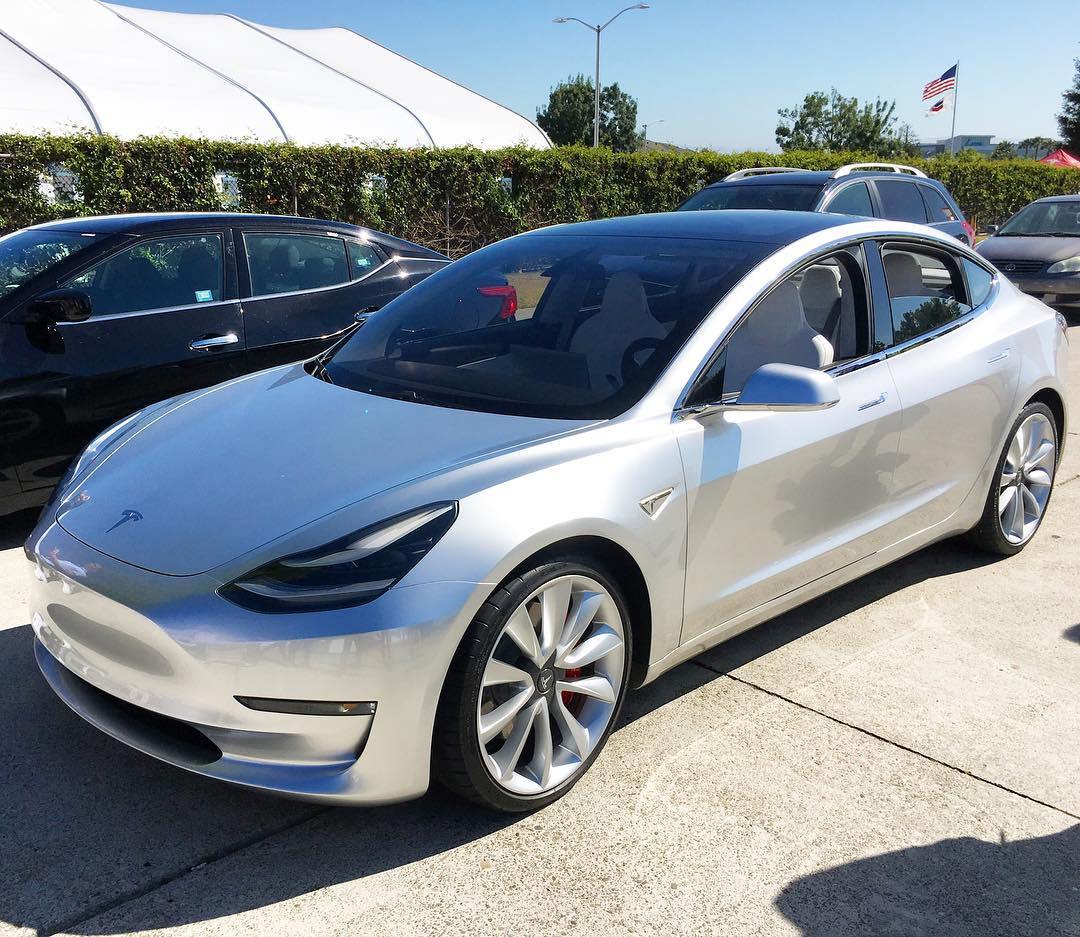 特斯拉Model 3最新动态，引领电动汽车新篇章