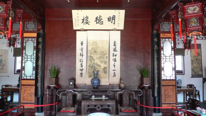 52°扳倒井价格表图片,探寻小巷深处的宝藏——52°扳倒井特色小店与价格表图片揭秘
