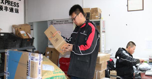 深圳顺丰最新招聘信息及其影响，个人观点论述深度解析